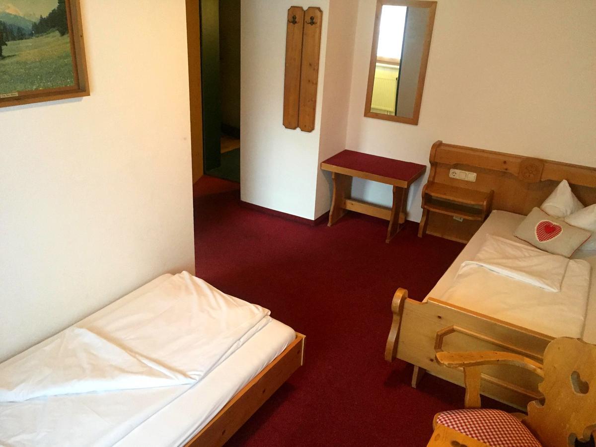 Landgasthof Kirchmayer Farchant Dış mekan fotoğraf
